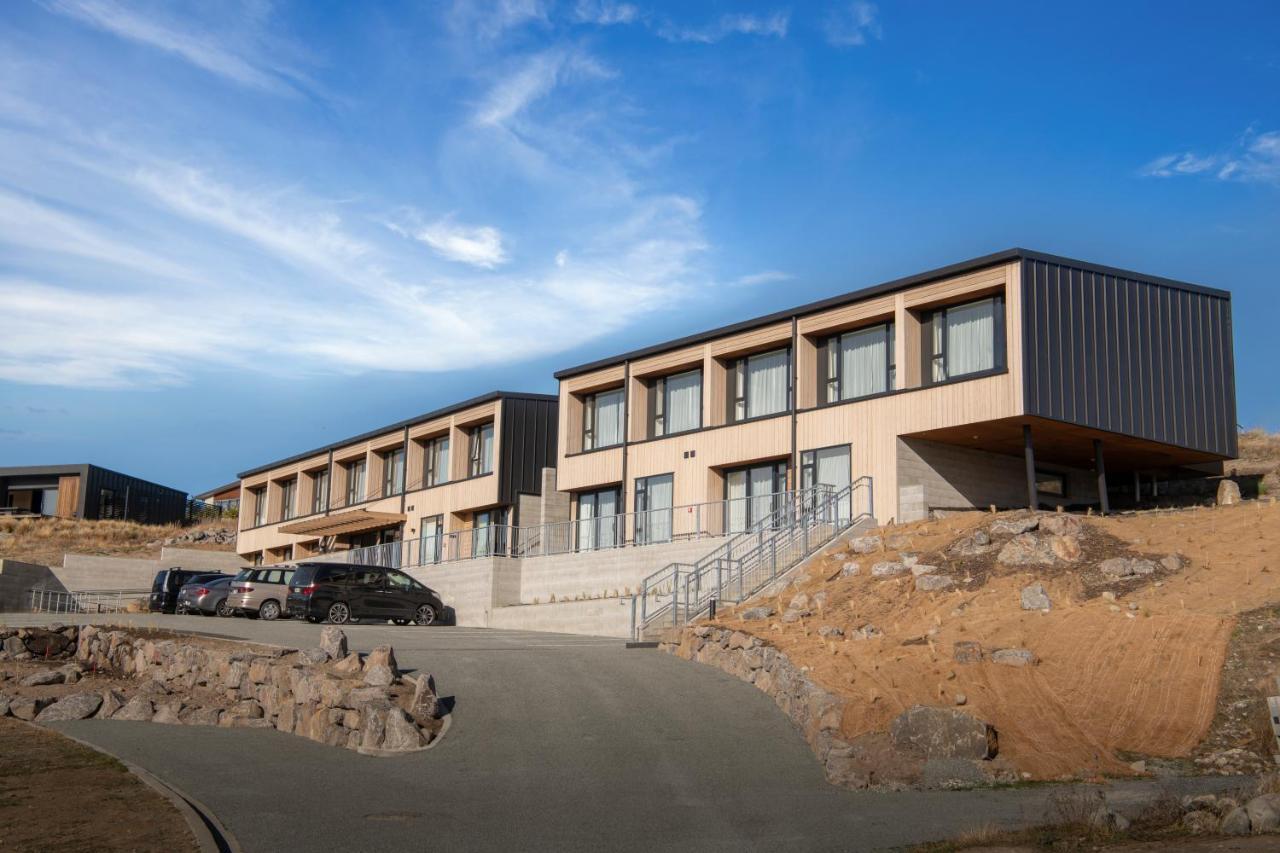 Galaxy Boutique Hotel Lake Tekapo Ngoại thất bức ảnh The new library building
